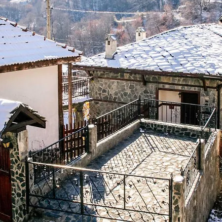 Renovated Overlooking The Pirin Mountains